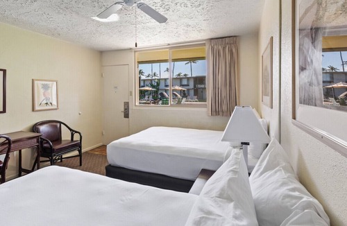 Kahului Hotel | 2 Pet-Friendly Units | Near Maui Nui Botanical Gardens - 1.4 mi | Beach Access