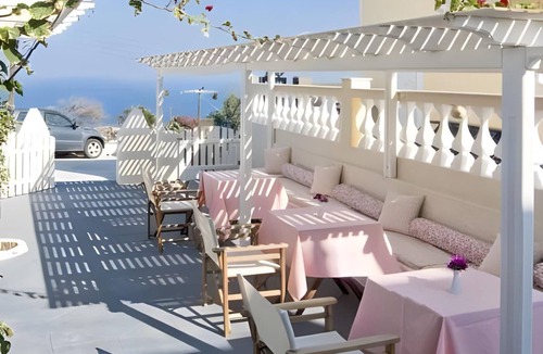Firostefani Apartment | 25 m² Serviced apartment ∙ 127 guests