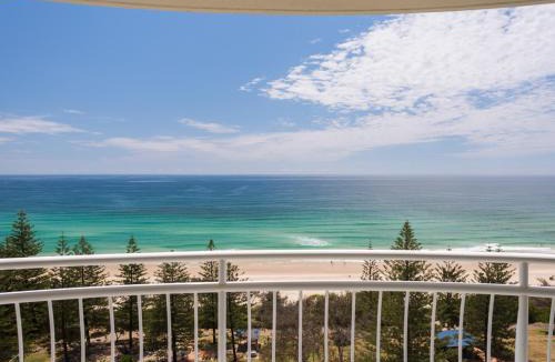 Burleigh Heads Apartment | 2nd Avenue Apartments - Hosted by Burleigh Letting