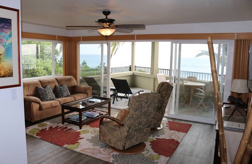 Kailua-Kona Condo | 306-AirCon. Upgraded Corner Unit w/Expansive Ocean Views and Extra Large Lanai.