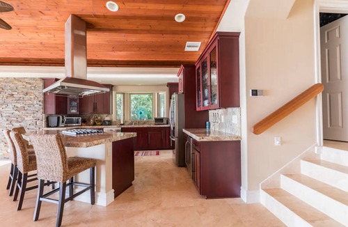 Kahaluu-Keauhou House | 4 BDRs with their own baths! Modern decor! Privacy! Best Ocean View in the Hood!