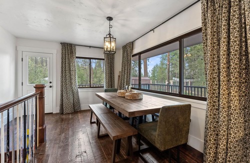 Nine Mile Falls House | 4-bedroom Private Lake House in charming Nine Mile Falls