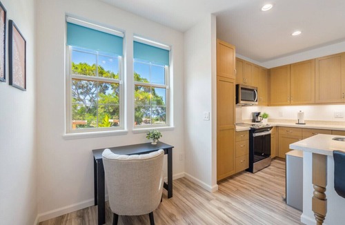 Makaha Valley House | 4 beds, Near Beach, Pool, Spa, Gym, Ocean Views