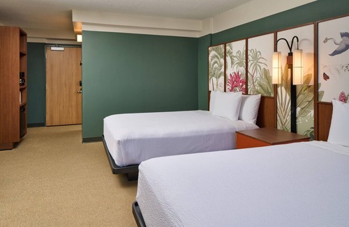 Ala Moana Hotel | 4 Family Friendly Units, Relaxing Garden Views, Pool Access, Minutes to Beaches