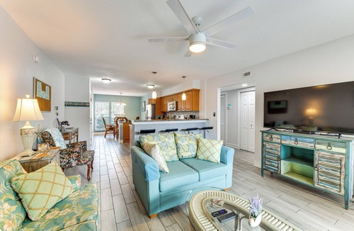 Gulf Gate Estates Apartment | 4 Mi to Siesta Key Beach: Condo w/Private Patio