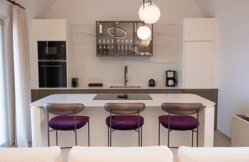 Oia Resort | 490 m² Resort ∙ 8 bedrooms ∙ 16 guests