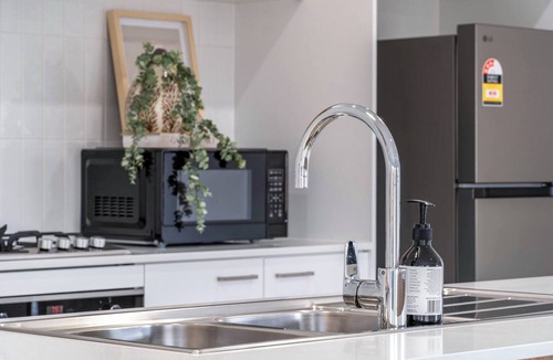 Ripley House | 4BR Warm & Relaxing Ripley Escape - Inspire Haven