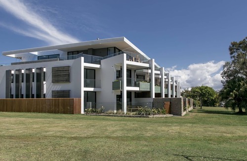 Byron Bay Apartment | 5/Fortyfive on Lawson - luxury absolute beachfront