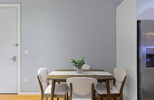 Industry Apartment | 5 min to NYC/Brand New Apartment