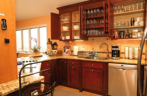 Hunter House | 7Bdr/5Bth, Amazing View, Lake/Swim. 1/2 ml Ski Hunter Resort, Hot Tub/Sauna.Golf