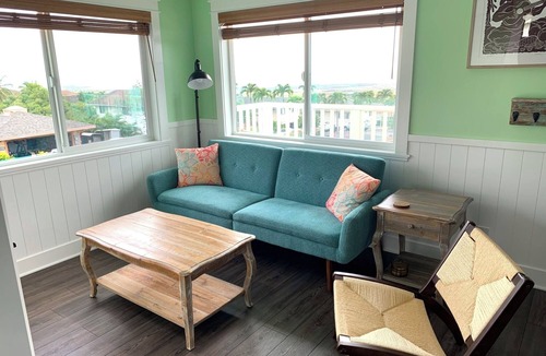 Kona Palisades House | A Delightful Beach Loft with Panoramic Ocean View