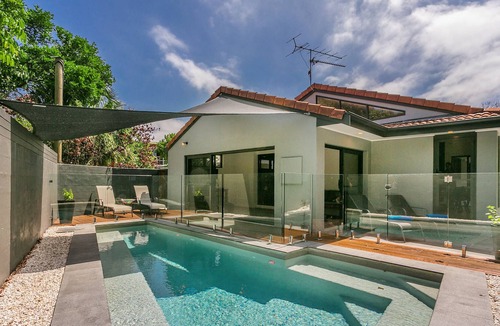 Suffolk Park Apartment | A SWEET ESCAPE - At the Beach