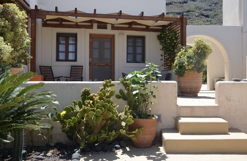 Imerovigli House | Absolute Peace in a beautiful setting - north villa