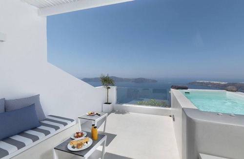 Imerovigli House | Aether Suite with hot tub and sea view by Caldera Houses