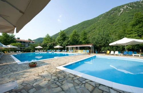 Xanthi Bed & Breakfast | Agriani Hotel - Xanthi Pool & Mountain Views