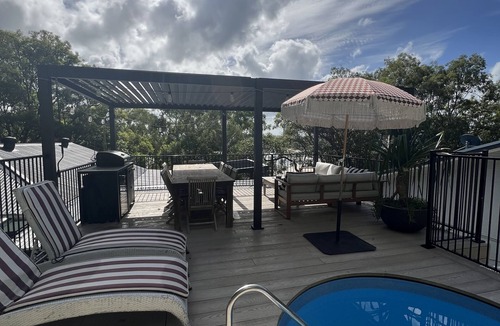 Currumbin House | Alley Beach House Currumbin with rooftop deck & plunge pool opposite the beach