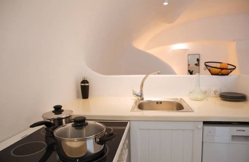 Finikia Villa | An old traditional Winemakers cellar carved into the hills of Finikia.
