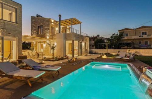 Almyrida Apartment | Annassa Experience Suites 2' walk from Almyrida Beach