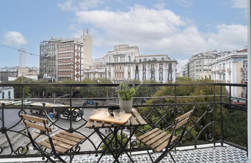 Thessaloniki City Centre Apartment | AnT-one Designer Neo-Classical Apartment in Prime Downtown Location - Sleeps 8