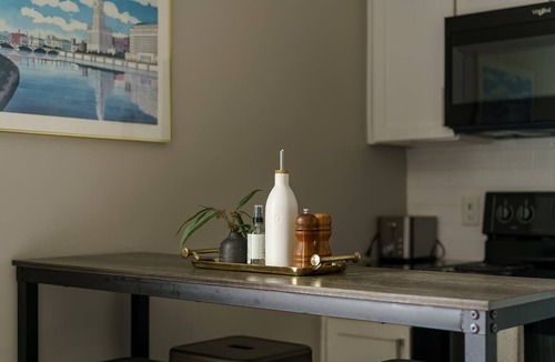 Downtown Columbus Apartment | Apartment on the River