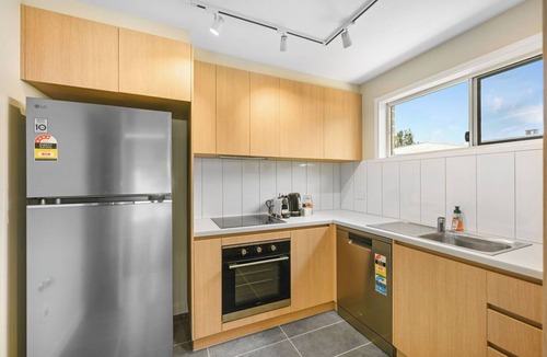 Wilsonton Hotel | Avenue West Studio Units