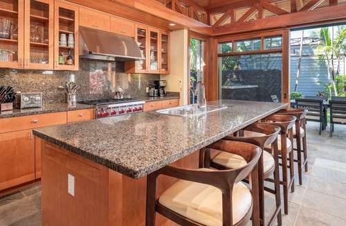 Kamuela House | Balinese-style home in Pauoa Beach Hawaii