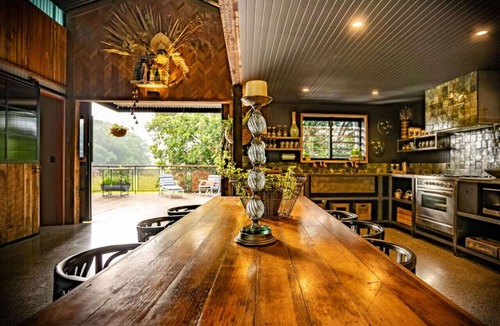 Bangalow House | Bangalow Barn (Entire) - Romantic Getaway for 2
