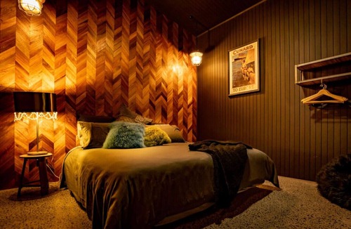 Bangalow House | Bangalow Barn (Entire) - Romantic Getaway for 2