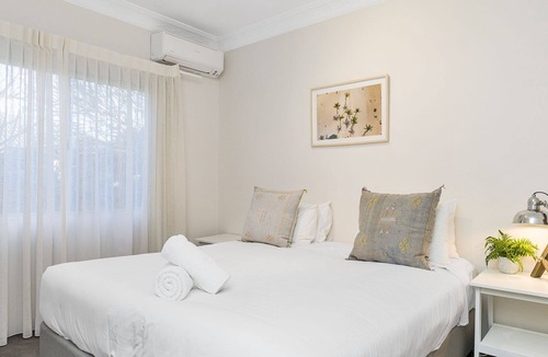 Suffolk Park House | Barney's - walking distance to the best beaches in Suffolk!