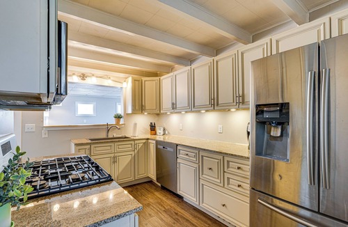 Kaiser House | BBQ-Ready Home in Lake of the Ozarks State Park!