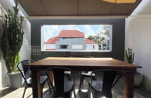 New Farm Apartment | Beautiful 2-bedroom apartment in New Farm perfect for relaxing FREE PARKING