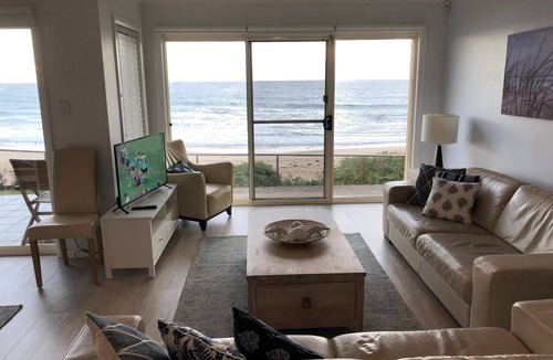 The Entrance Apartment | Beautiful Beachfront Apartment
