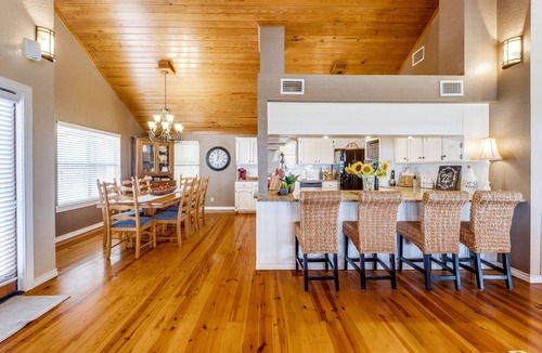 Canyon Lake House | Beautiful Country Home on 25 Acres - Gorgeous Lake Views with Fully Stocked Pond