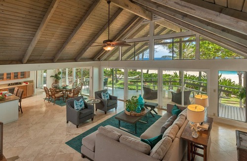 Pupukea House | Beautiful Island Style Beachfront with AC and large covered lanai