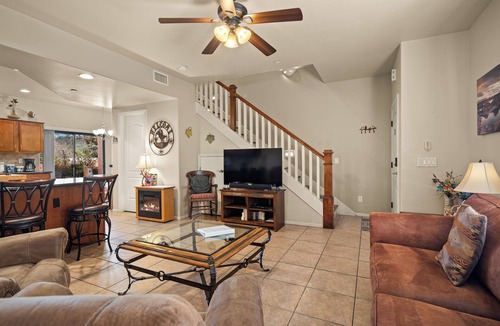Oak Creek House | Bell Rock Vista - Hot Tub, Spacious Townhouse with Great Location and Views