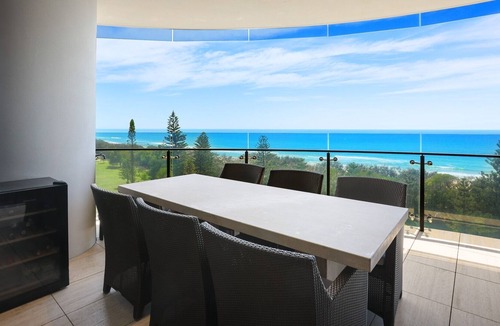 Broadbeach Apartment | Best address in the Gold Coast
