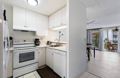 Historic Kailua Village Condo | Big Island Kona Ali'i by Coldwell Banker Island Vacations