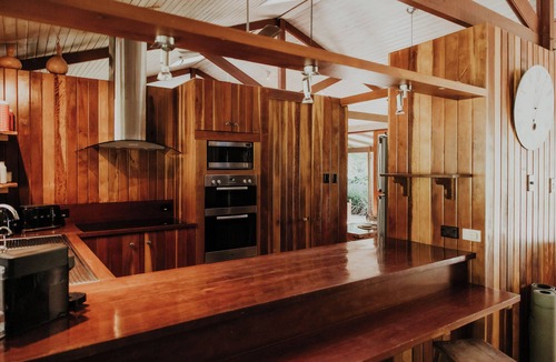 Gleniffer House | Blue Gum Retreat- Stunning View and Cosy