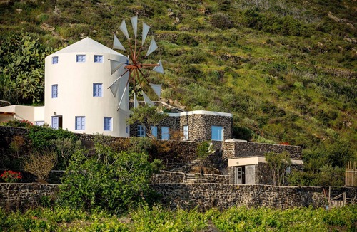 Imerovigli Villa | Blue Windmill Santorini luxury villa with private pool and sea view