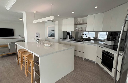 Miami Apartment | Burleigh Surf Apartments