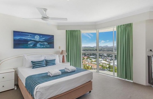 Miami Apartment | Burleigh Surf - Hosted by Burleigh Letting