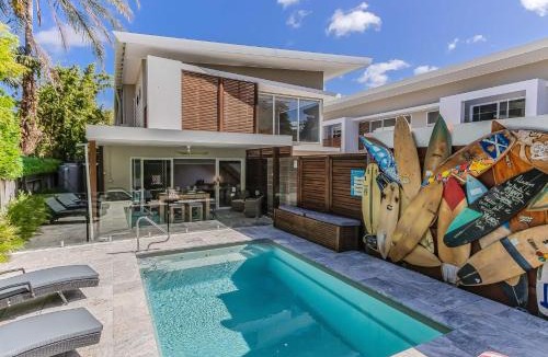 Byron Bay House | Byron Sunrise - 4 BR retreat with heated pool