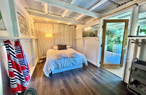 Kealakekua Cabin | Cabin in Kealakekua with kitchen