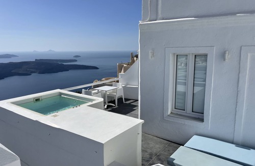 Imerovigli Apartment | Caldera Mare 6, part of Alexander Villas
