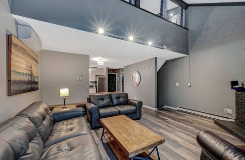 Village at Camelback House | Camelback,Aquatopia/Camelbeach Waterparks,Pool,Tennis,Paintball,Jacuzzi,Zip-Line