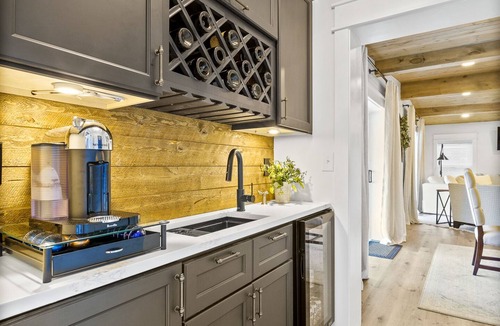 Mansfield House | Canary Cottage Lakehouse on Jackson Lake