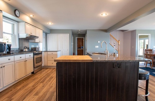 Seneca Falls Cottage | Captains Hideaway: The perfect vacation spot!