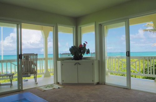 Kailua House | Celebrate America's 250th Birthday & Kailua Fireworks from Beachfront Lanai