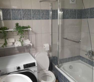 Serres Apartment | Charmante Wohnung im Herzen der Stadt