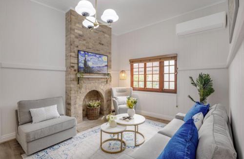 Highgate Hill House | Charming 3BR Inner City Haven Highgate Hill